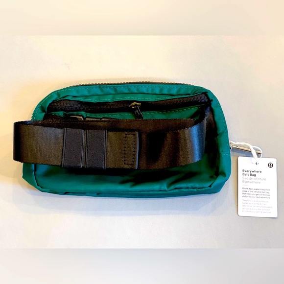 Lululemon Everywhere Belt Bag 1L (NIP) - Picture 2 of 3